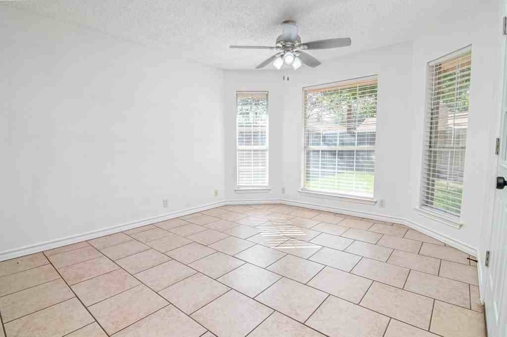 5108 San Antonio Ave - Photo 5 of 30