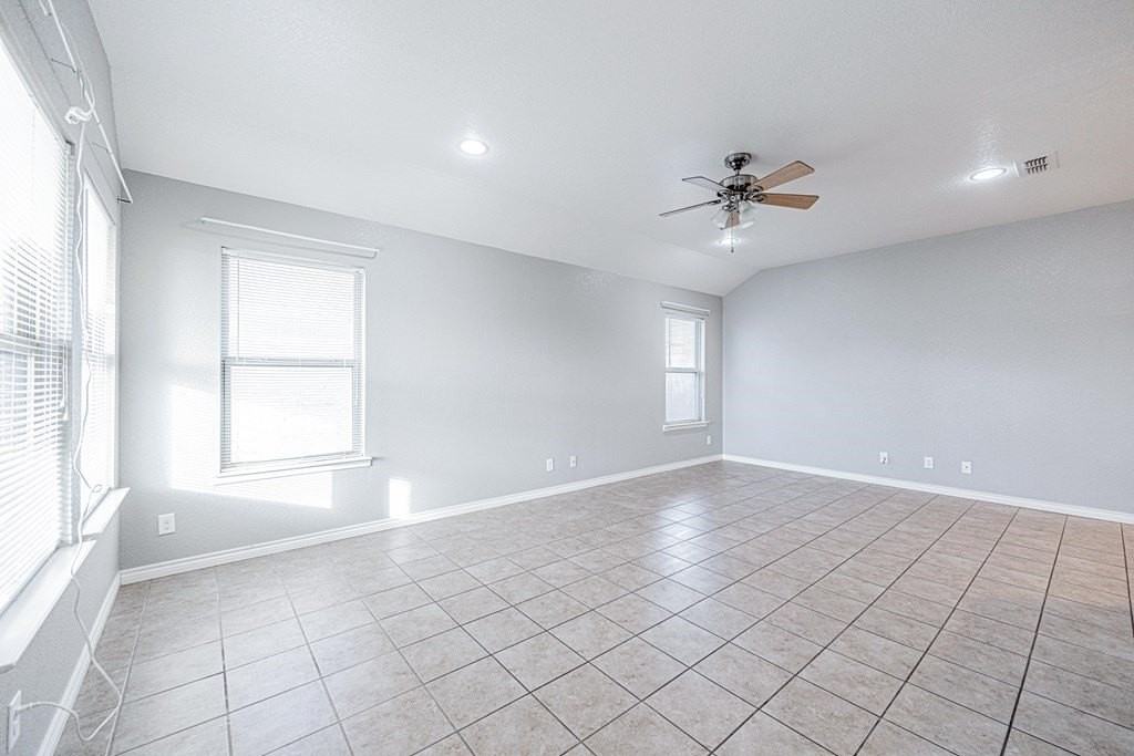 1121 1121 Laredo unit: Dr - Photo 6 of 25