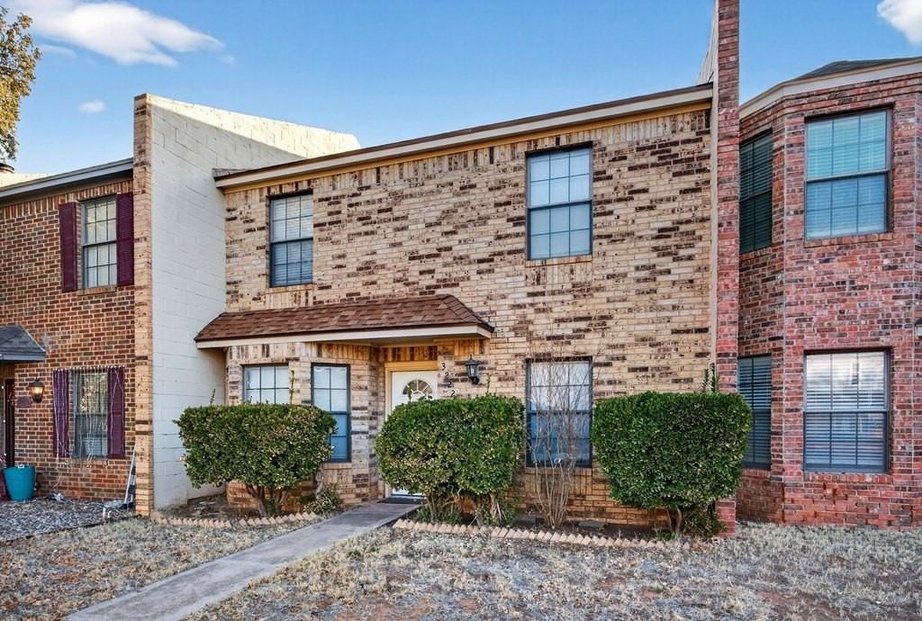 3222 Preston Dr - Photo 3 of 48