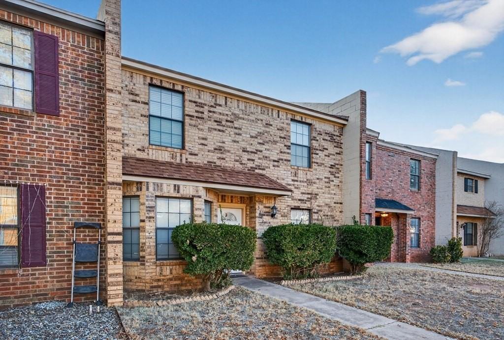 3222 Preston Dr - Photo 4 of 48