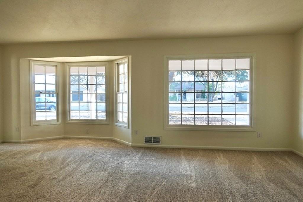 3114 Shell Ave - Photo 7 of 43