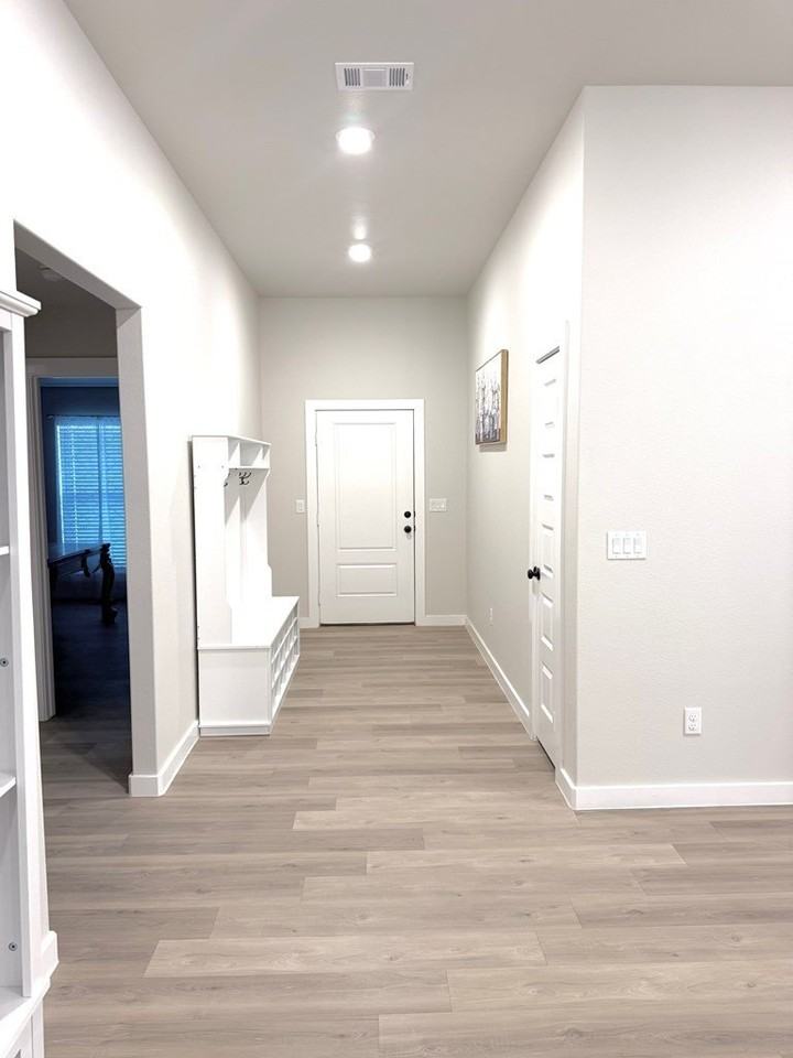 2944 Hidalgo Ave - Photo 3 of 12