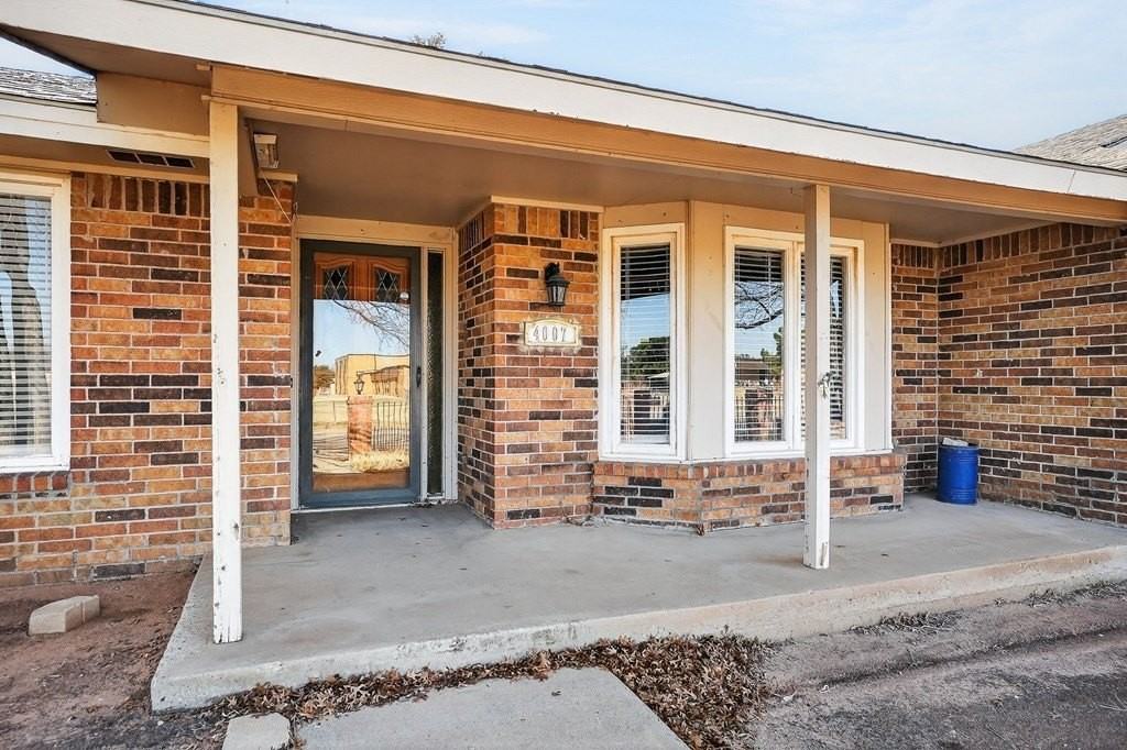 4007 Saint Andrews Dr - Photo 3 of 45