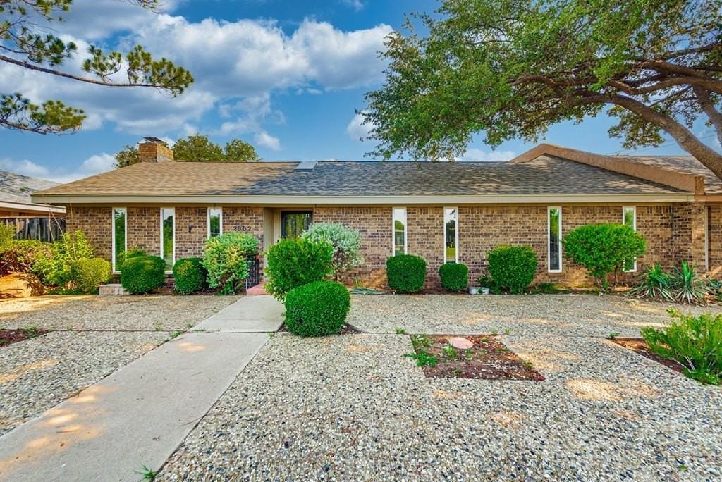 2902 Moss Ave - Photo 2 of 35