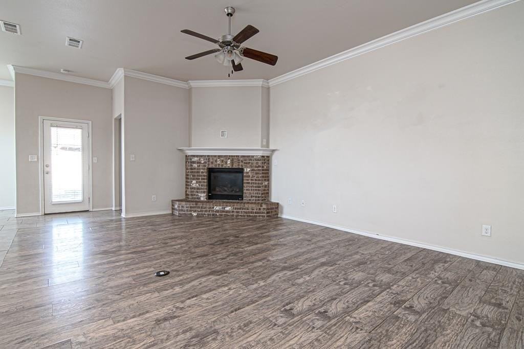 6812 Leatherwood Dr - Photo 3 of 32