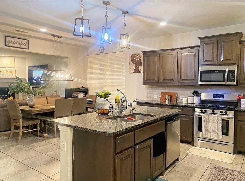 812 July Fourth Rd - Photo 5 of 27