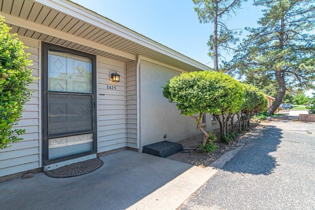 2825 Moss Ave - Photo 3 of 40