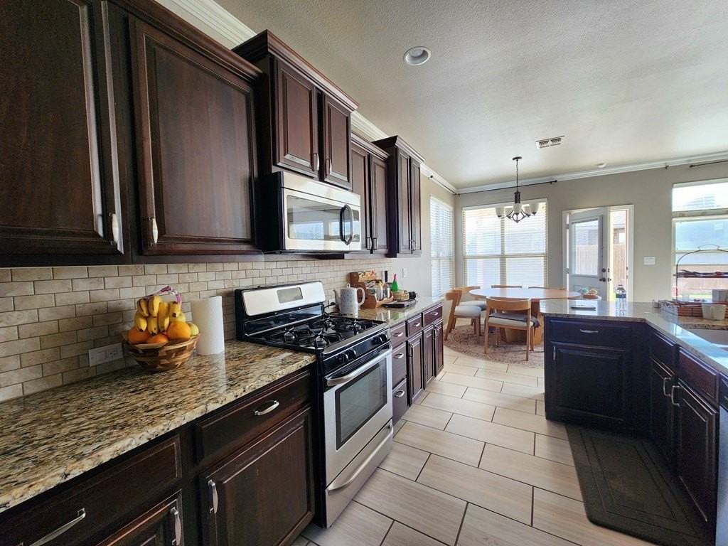 6407 Hall Of Fame Blvd - Photo 4 of 50