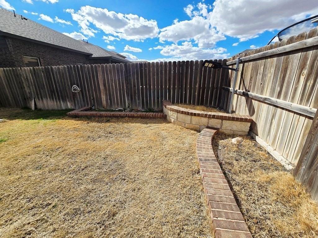 6606 Colony Rd - Photo 7 of 39