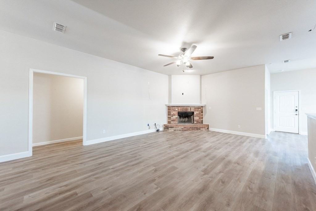 5712 Champions Dr - Photo 4 of 30