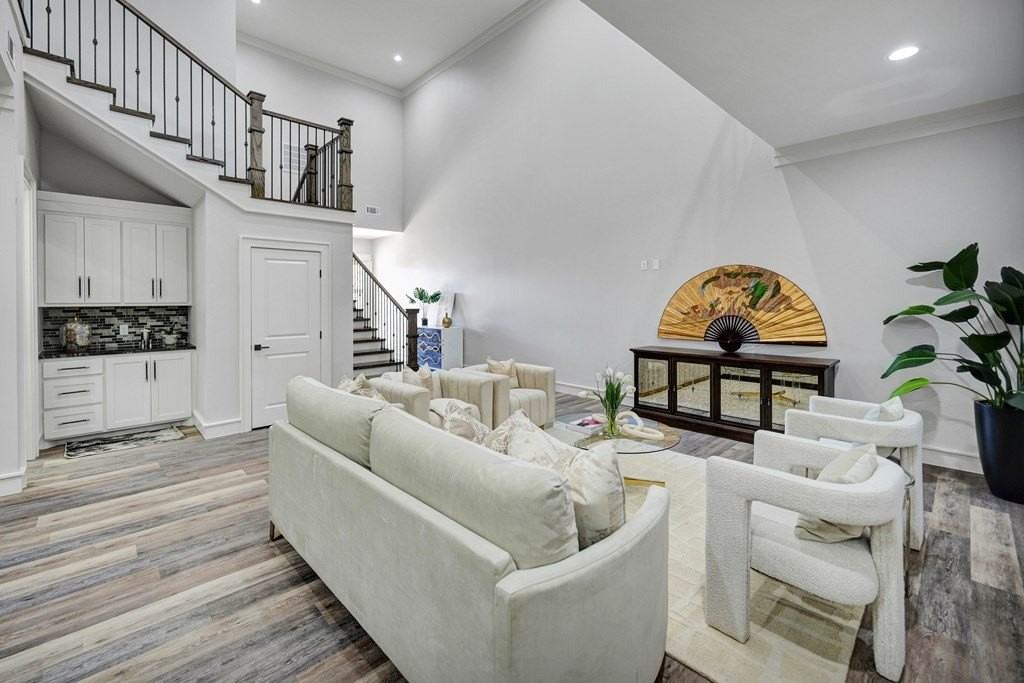 806 Neely Ave - Photo 4 of 42