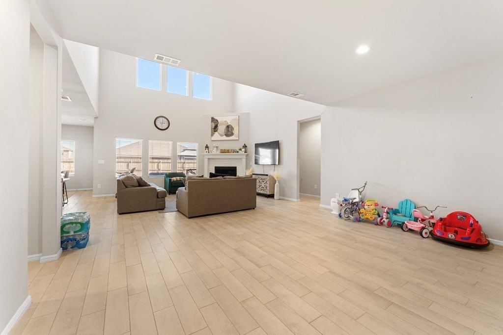 7118 Adenium Rd - Photo 5 of 30