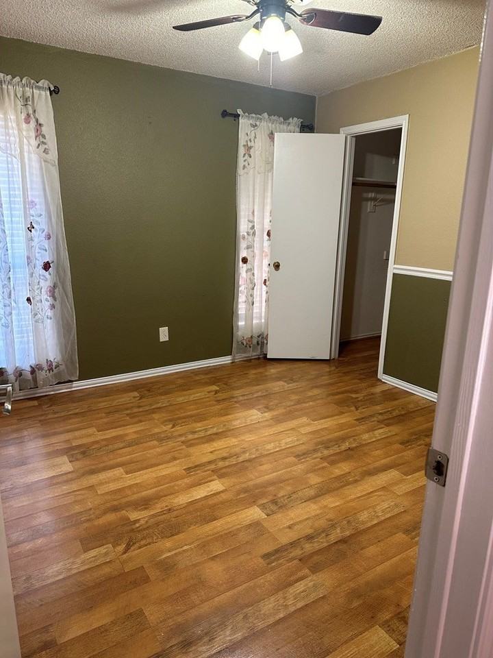 Nasworthy Pl - Photo 3 of 8