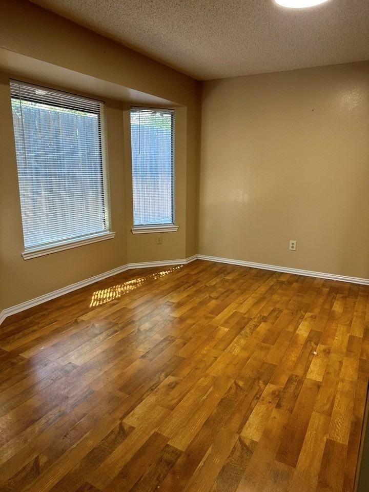 Nasworthy Pl - Photo 4 of 8