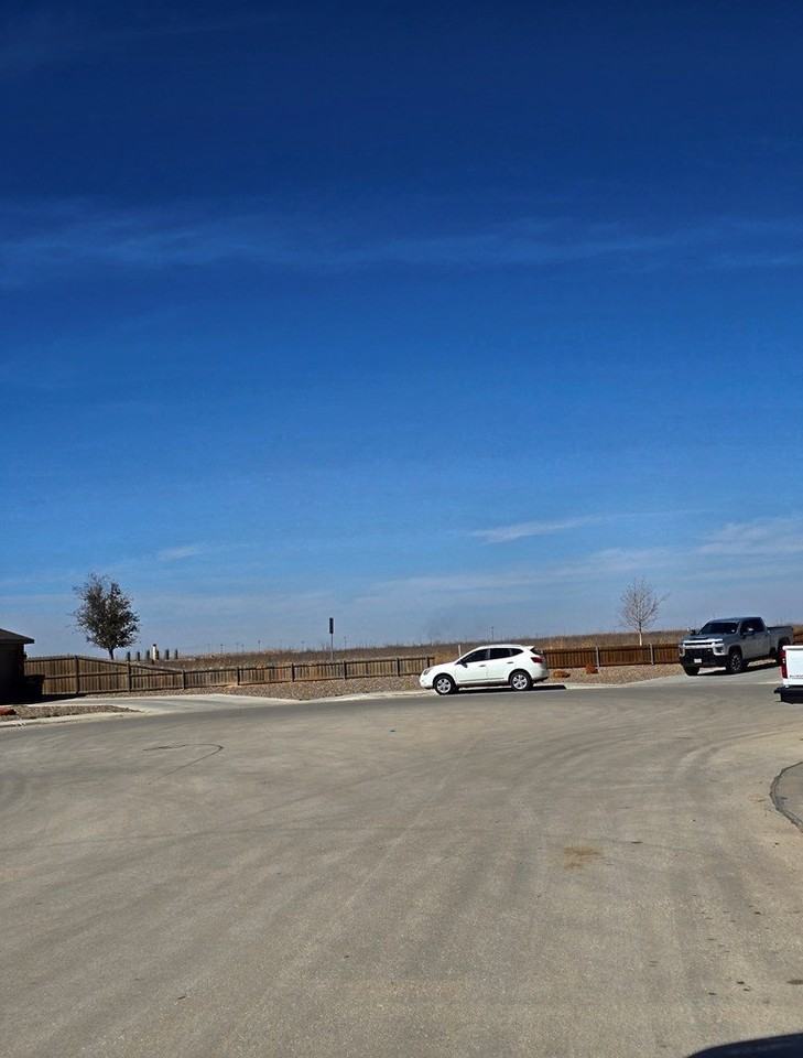 6921 Ranch Ave - Photo 4 of 37