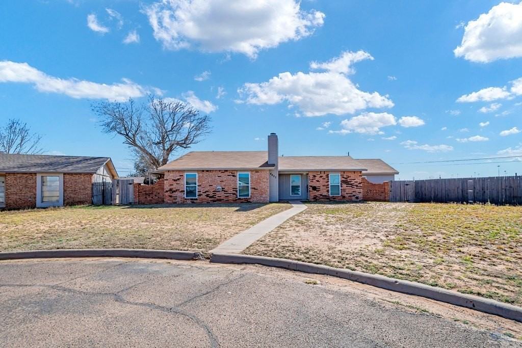 4807 Country Club Dr Apt A - Photo 5 of 40