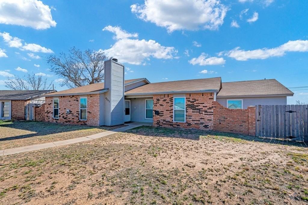 4807 Country Club Dr Apt A - Photo 6 of 40