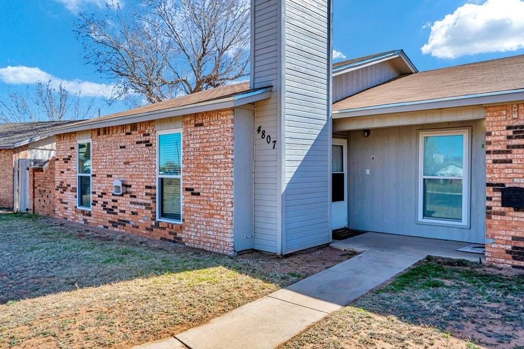 4807 Country Club Dr Apt A - Photo 7 of 40