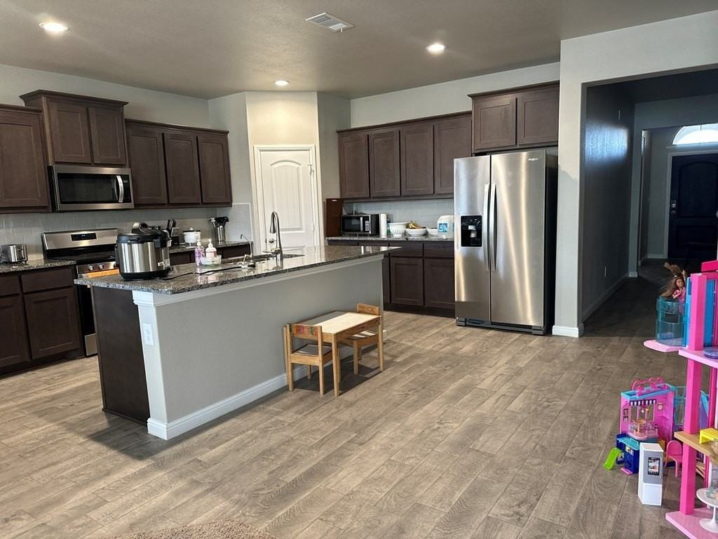 3119 Mearns Ct - Photo 5 of 14