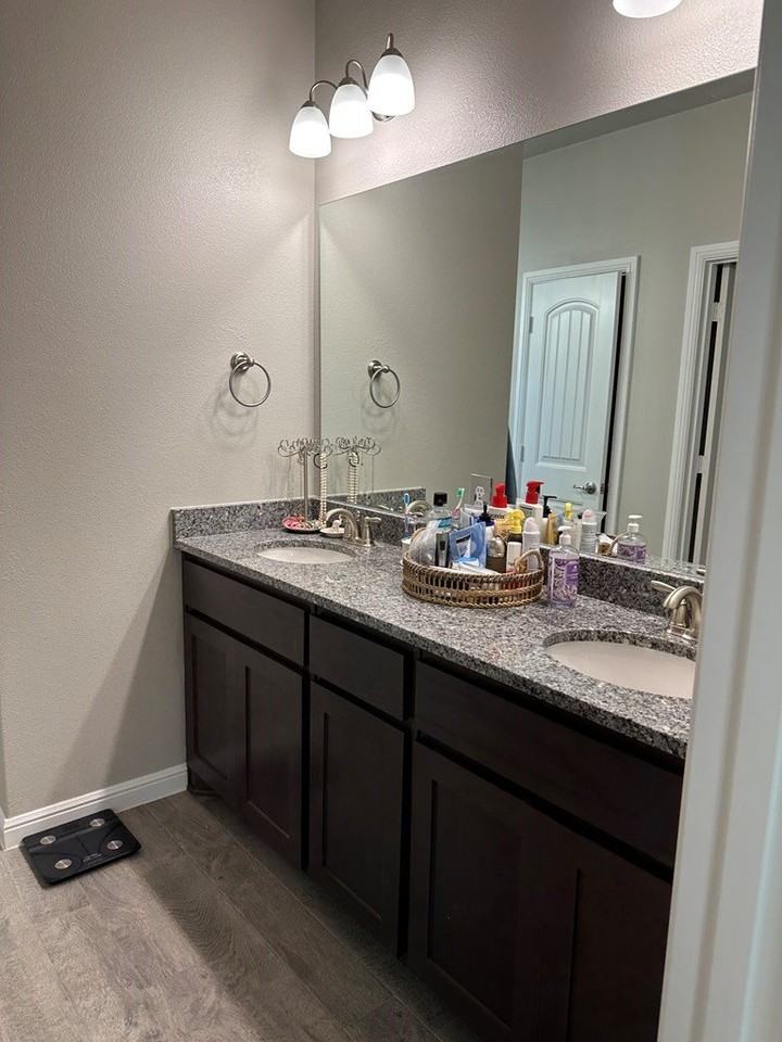 3119 Mearns Ct - Photo 7 of 14