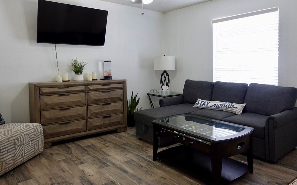 4719 Bowie Dr - Photo 5 of 39