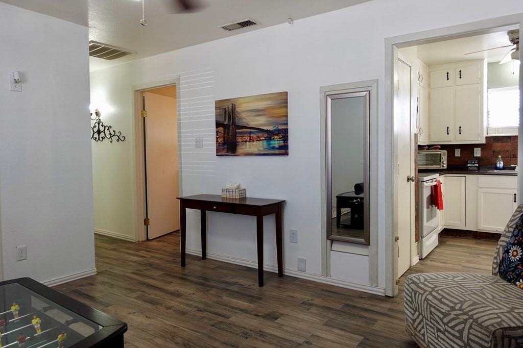 4719 Bowie Dr - Photo 6 of 39