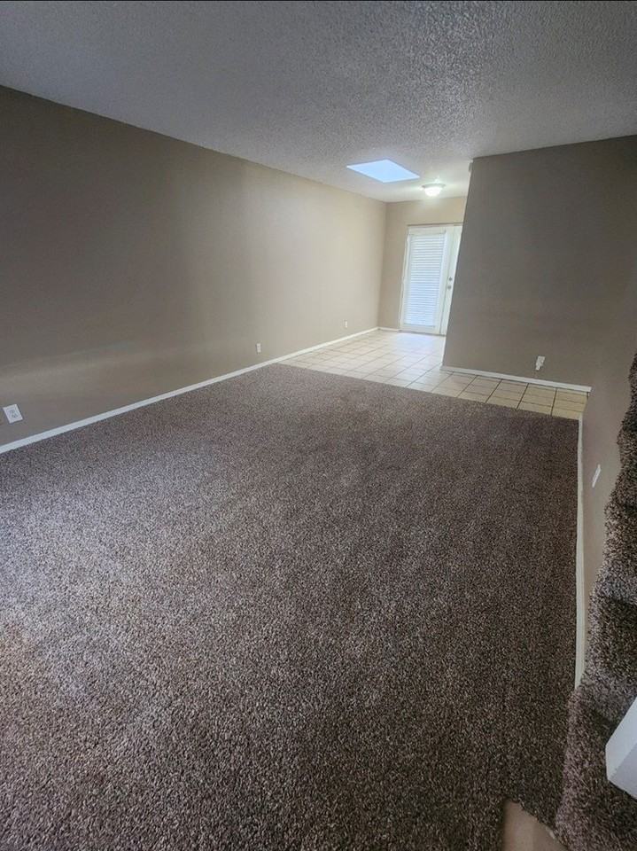 4405 Crockett Ave Apt B - Photo 3 of 22