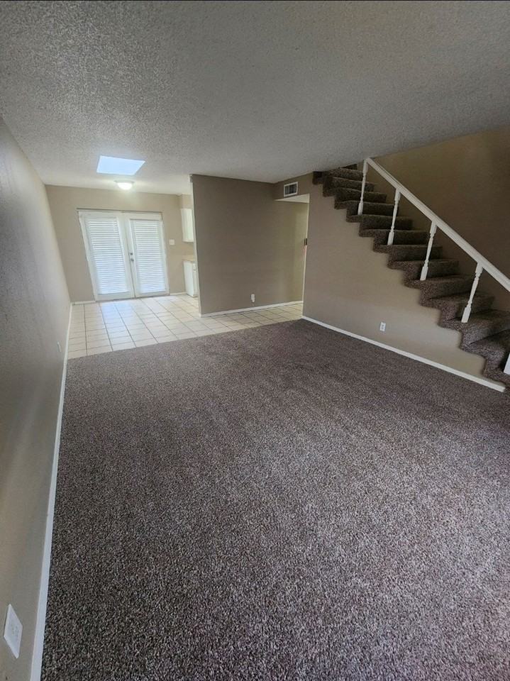 4405 Crockett Ave Apt B - Photo 4 of 22