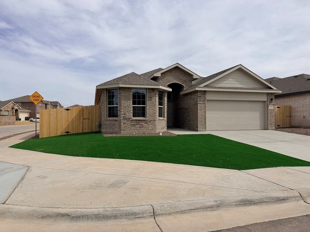 614 Victory Pkwy - Photo 2 of 22