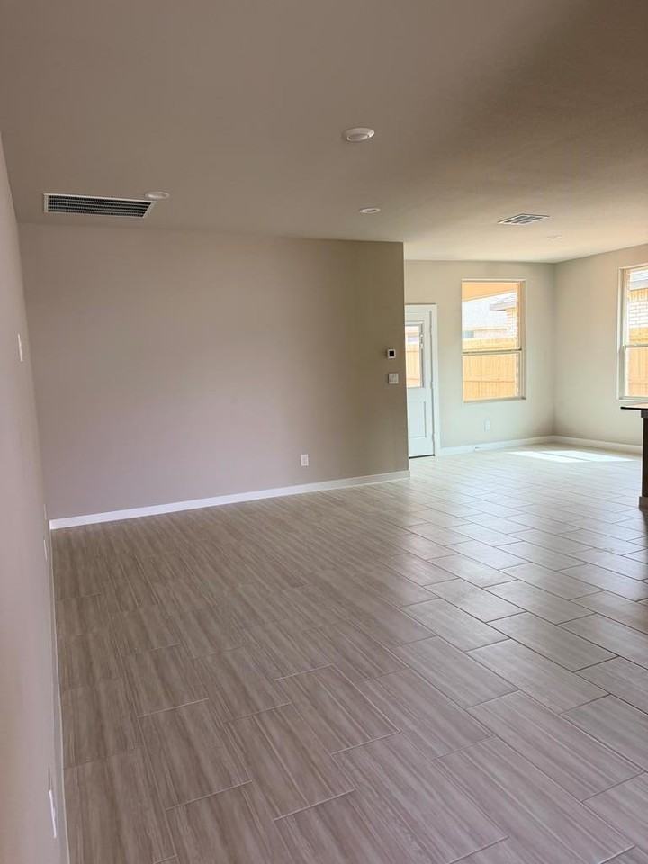 614 Victory Pkwy - Photo 4 of 22