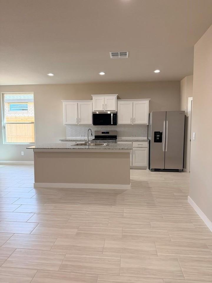 614 Victory Pkwy - Photo 6 of 22