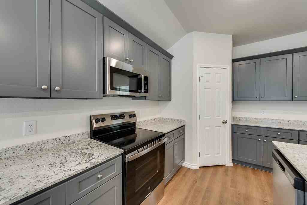 1325 Hogback Way - Photo 7 of 22