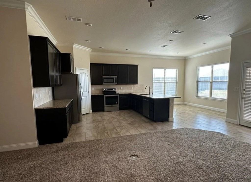 1802 Chuck Wagon - Photo 4 of 5