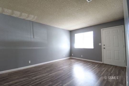 405 Rick Ct - Photo 4 of 12