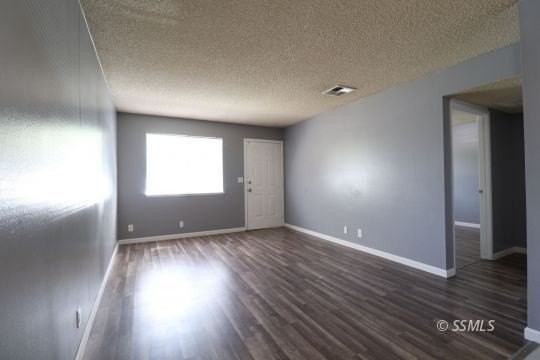 405 Rick Ct - Photo 5 of 12