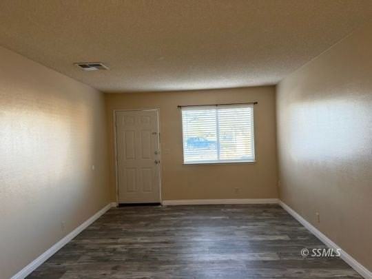 425 Rick Ct Apt D - Photo 3 of 8