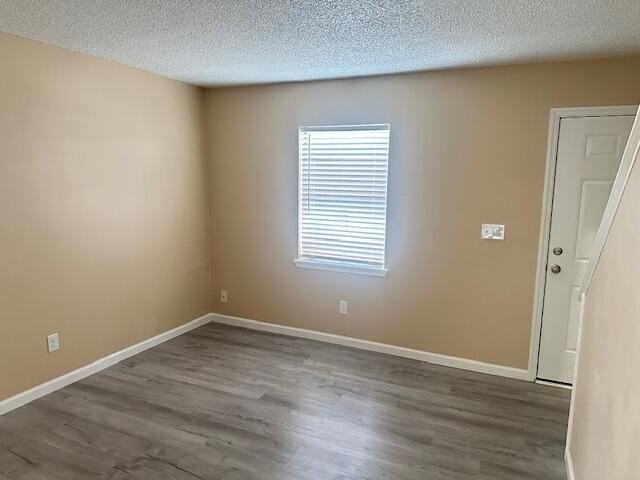 1716 37th St Ne - Photo 4 of 15