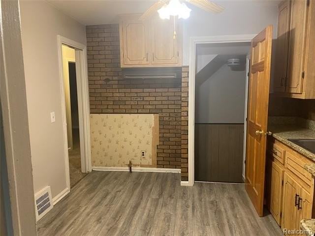 19624 Charest St - Photo 6 of 35