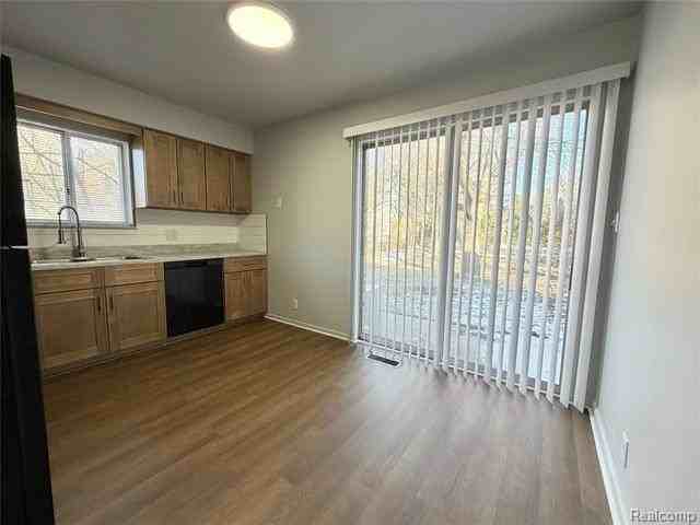 508 Fairbrook St - Photo 7 of 29