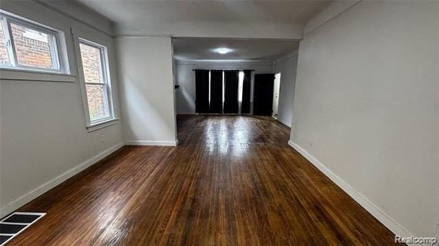 8920 Quincy St - Photo 2 of 6