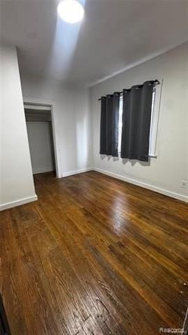 8920 Quincy St - Photo 5 of 6