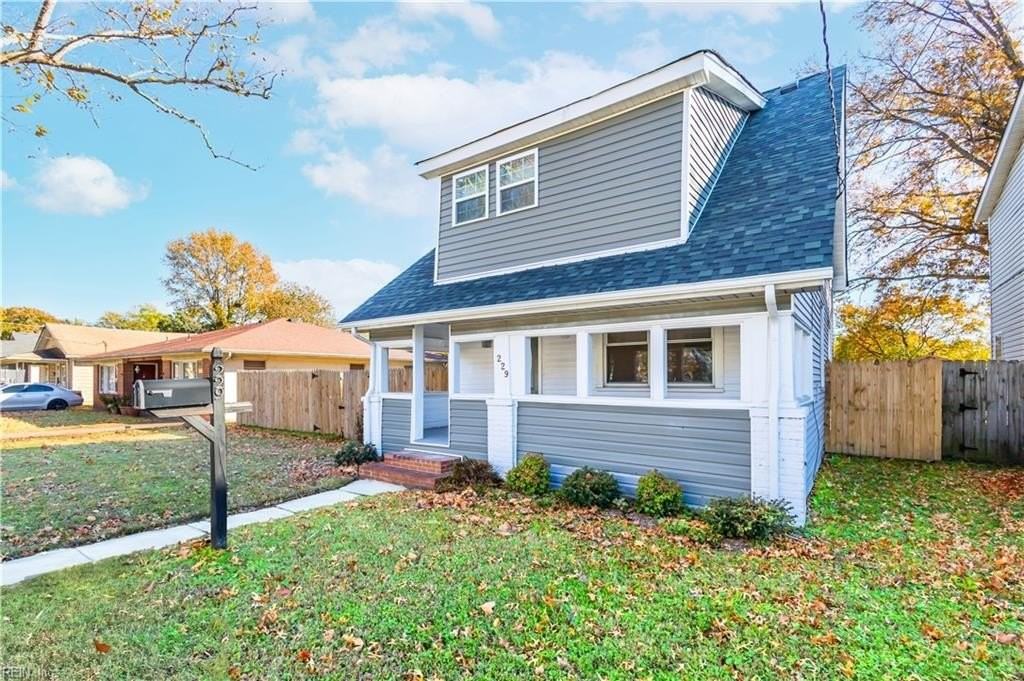 229 Woodview Ave - Photo 2 of 40