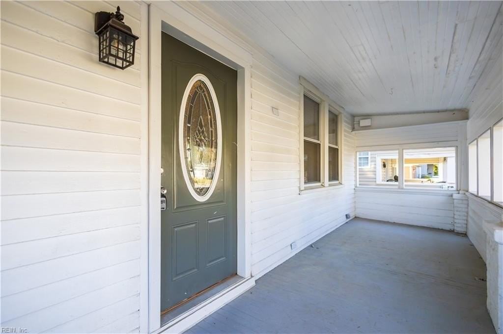 229 Woodview Ave - Photo 4 of 40