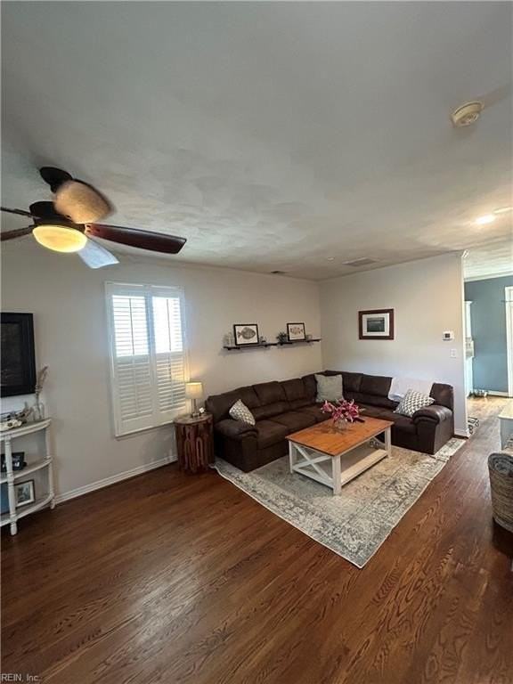 2201 Leeway Ct - Photo 5 of 22