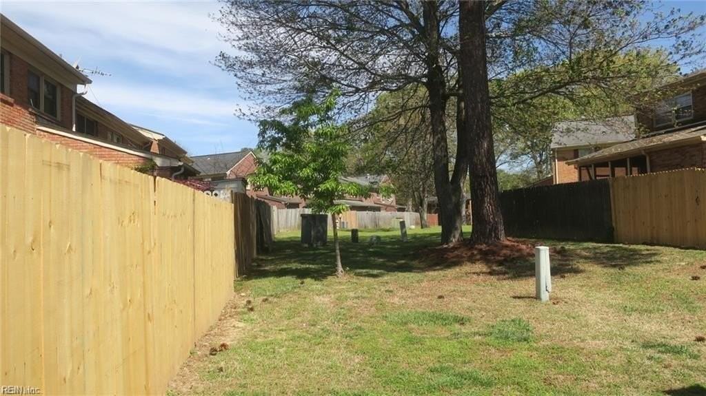 14543 Old Courthouse Way #F - Photo 3 of 20