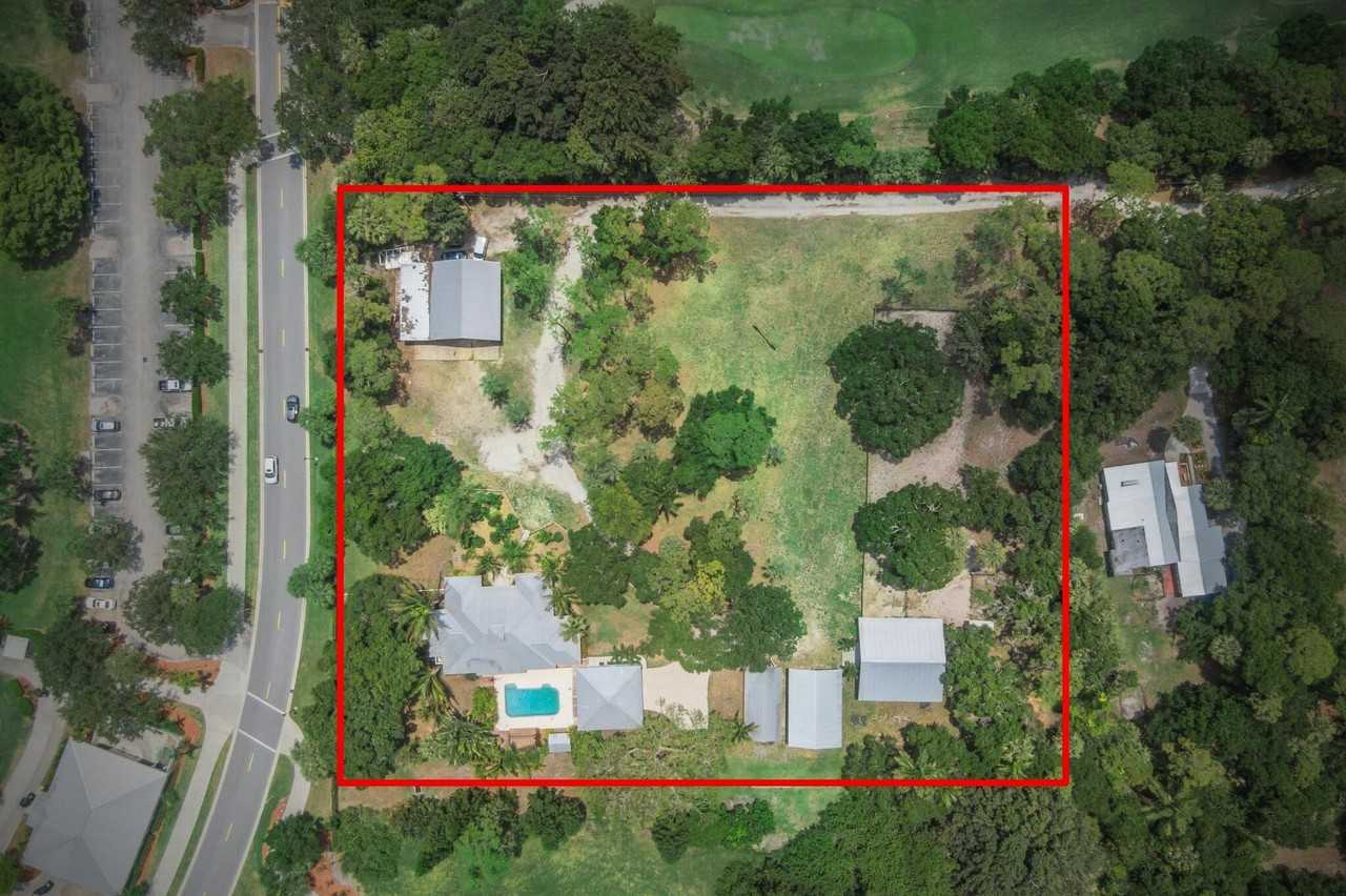 1293 Sw Heather Ter - Photo 4 of 50