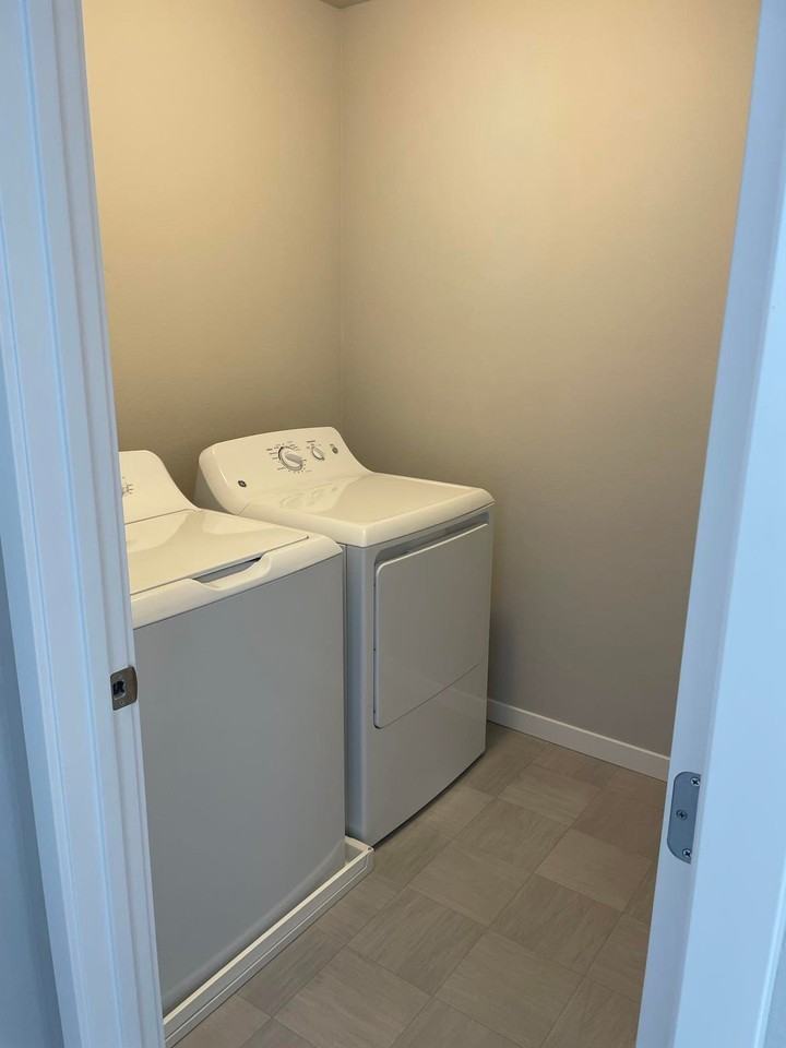 3717 50th St S - Photo 7 of 46