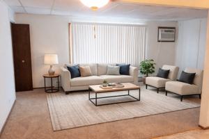 featured image of 909 Western Rd #08