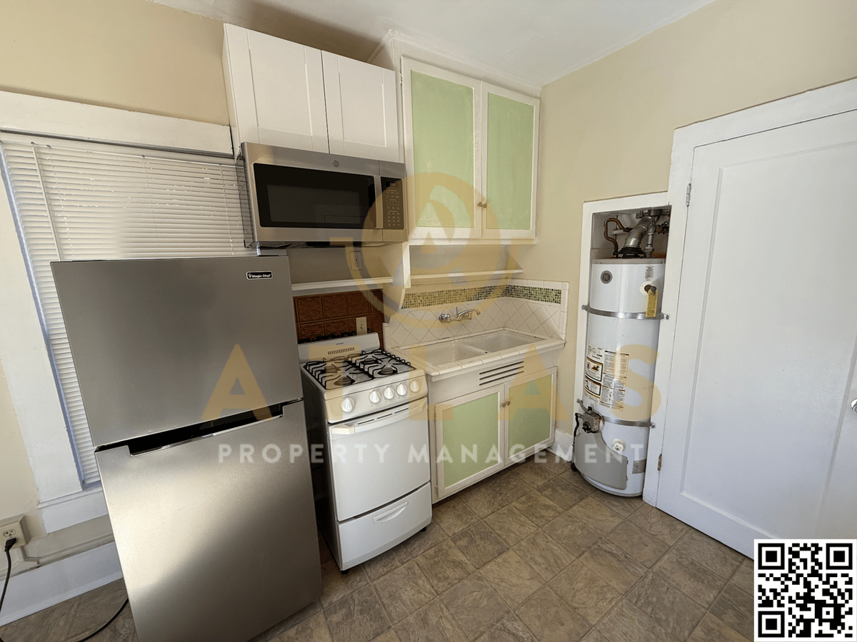 1362 Calistoga Ave #4 - Photo 5 of 5