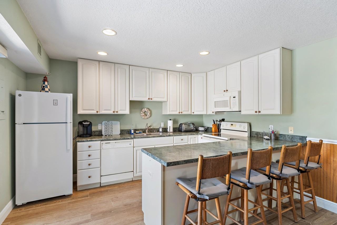 1420 Ocean Way #28D - Photo 7 of 33